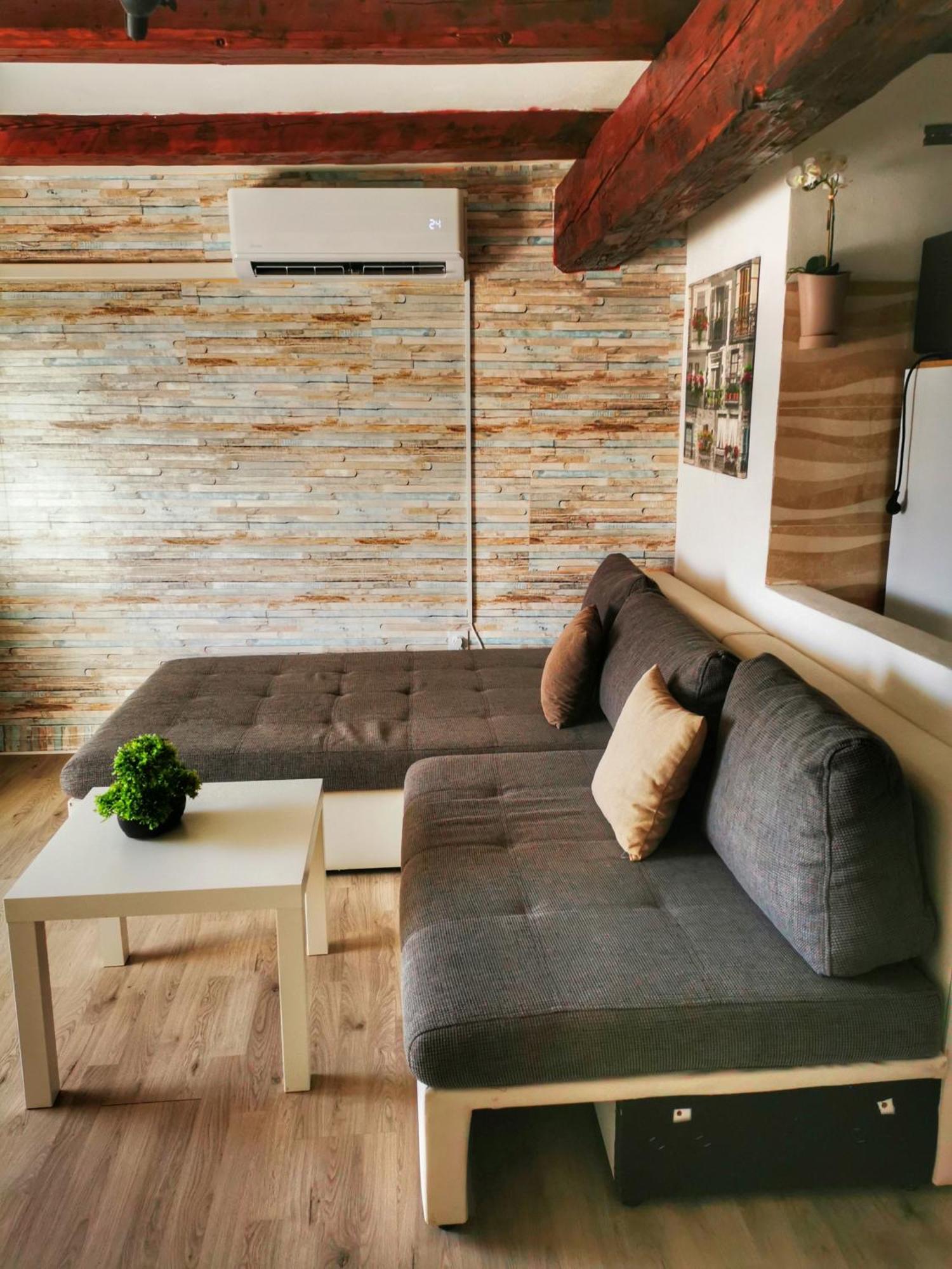 PUY Attica Apartment מראה חיצוני תמונה
