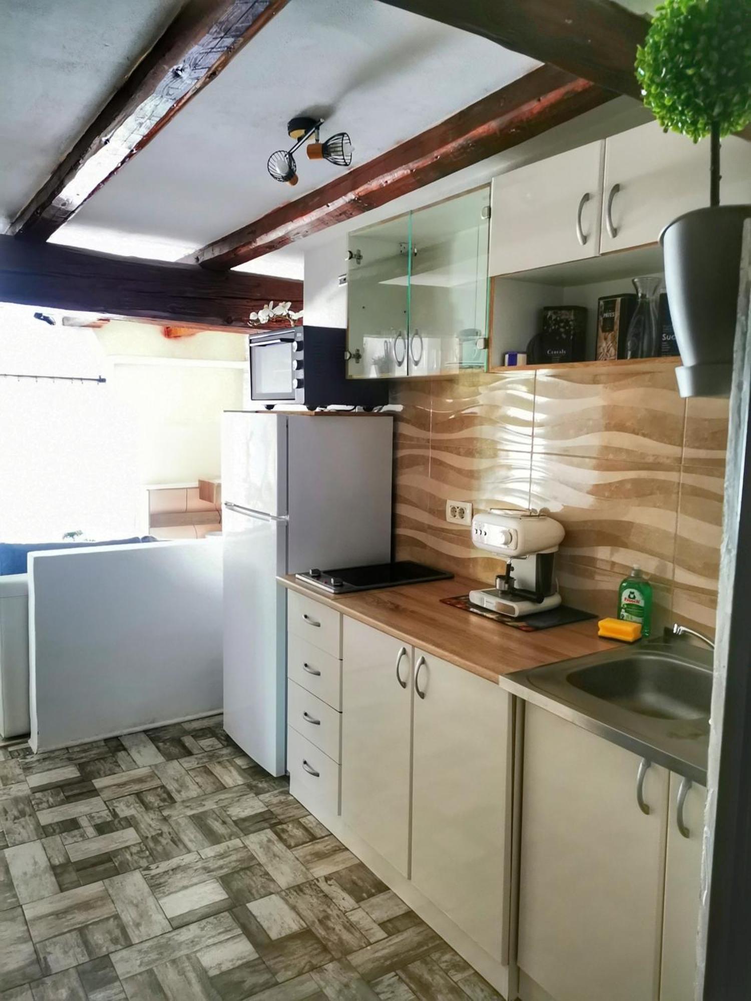 PUY Attica Apartment מראה חיצוני תמונה